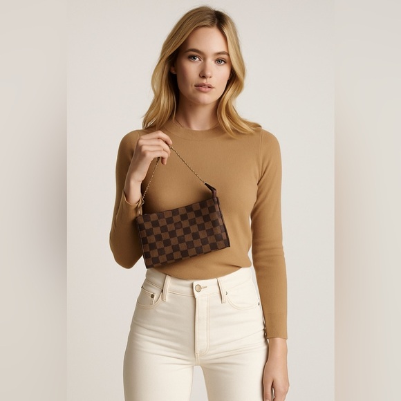 Louis Vuitton Authentic Damier Azur Pochette Accessoires Y2K w/ COA and Dust Bag - Picture 4 of 17